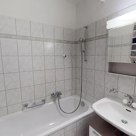 Bright 1 Bedroom Flat In The Centre 公寓
