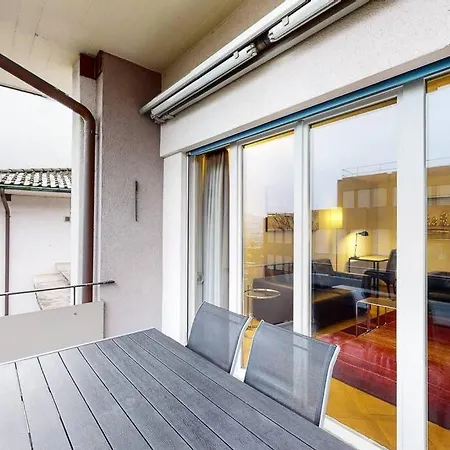 Bright 1 Bedroom Flat In The Centre